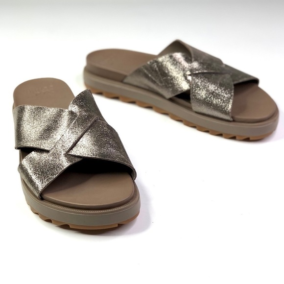 Sorel Roaming criss cross slides sandals crackle metallic silver like new 10 - Picture 1 of 10
